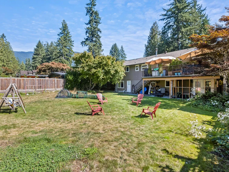 4379 Capilano Road, North Vancouver, BC, V7R 4J8 - 31