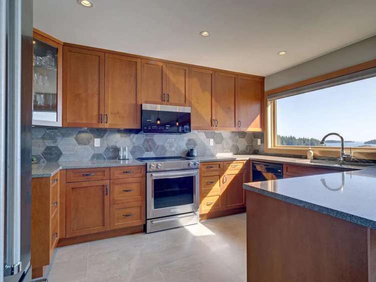 264 Arbutus Reach, Gibsons, BC, V0N 1V8 - 12