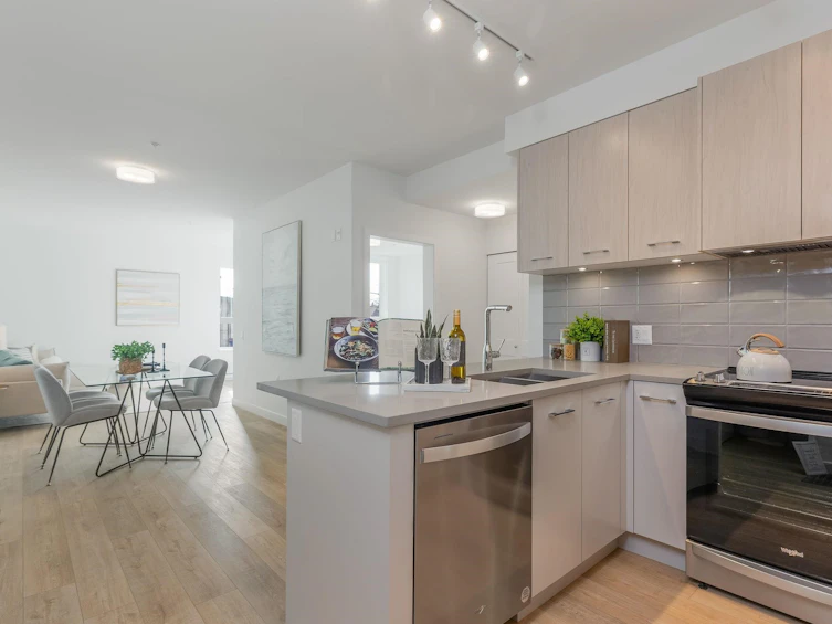 203-4933 Clarendon Street, Vancouver, BC, V5R 0J6 - 6
