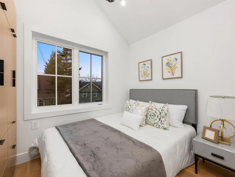 2052 Ferndale Street, Vancouver, BC, V5L 1Y1 - 21