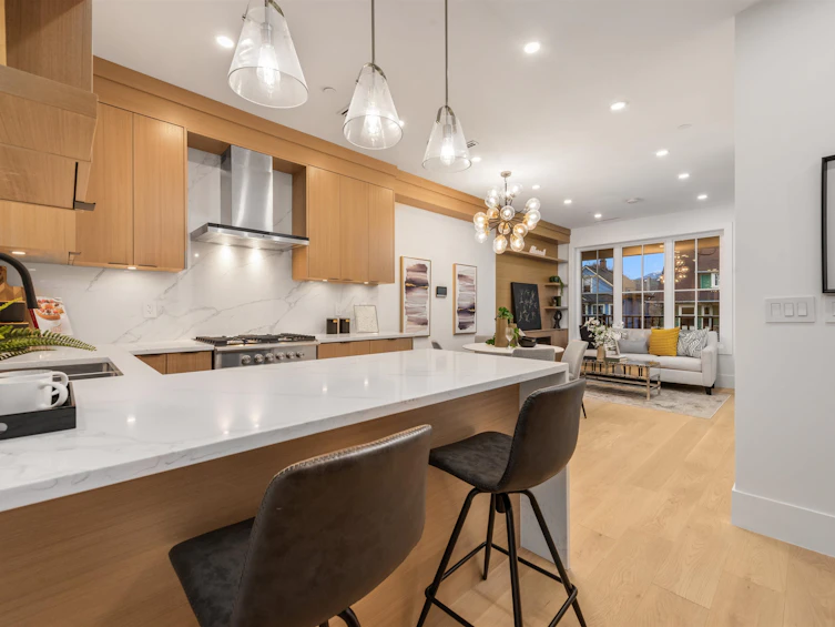 2052 Ferndale Street, Vancouver, BC, V5L 1Y1 - 15