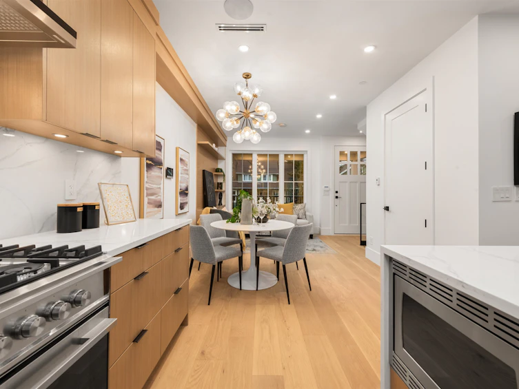 2052 Ferndale Street, Vancouver, BC, V5L 1Y1 - 16