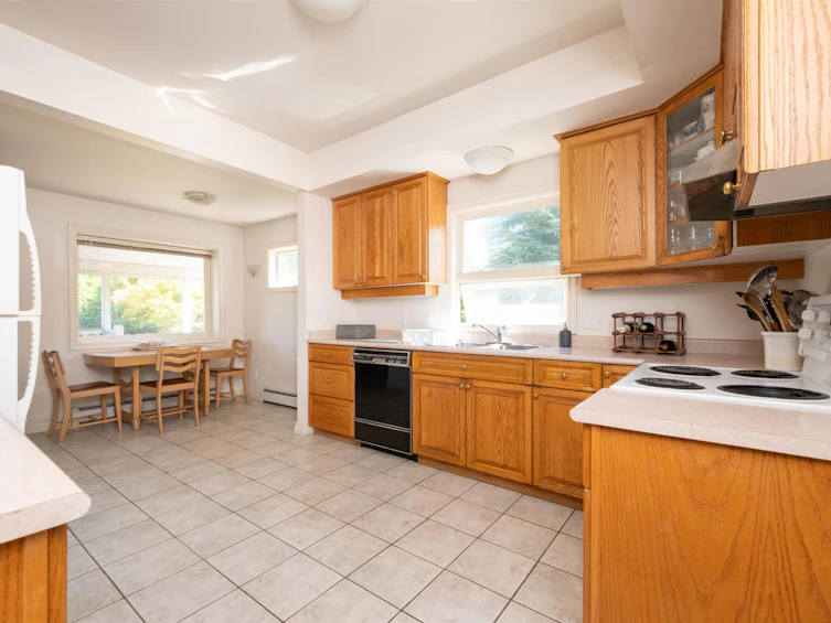 1758 Western Parkway, Vancouver, BC, V6T 1V3 - 16
