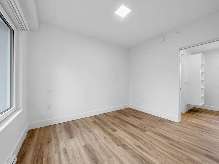 2071 E 1st Avenue, Vancouver, BC, V5N 1B6 - 20