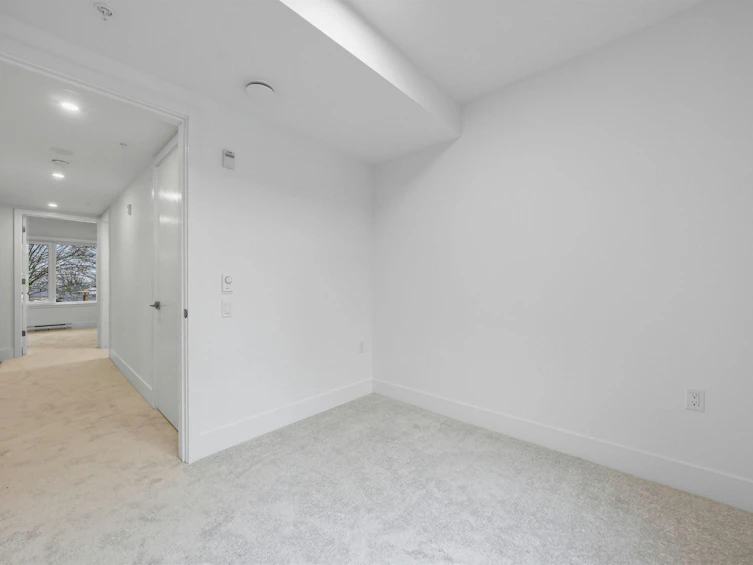 2071 E 1st Avenue, Vancouver, BC, V5N 1B6 - 25