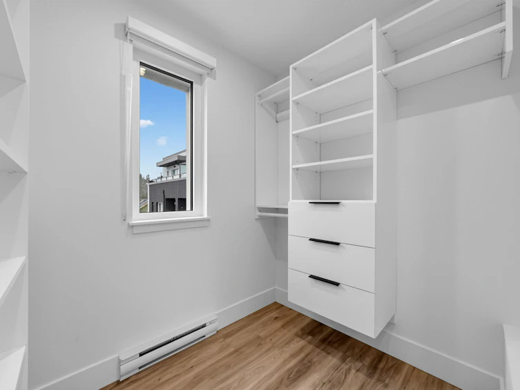 2071 E 1st Avenue, Vancouver, BC, V5N 1B6 - 23