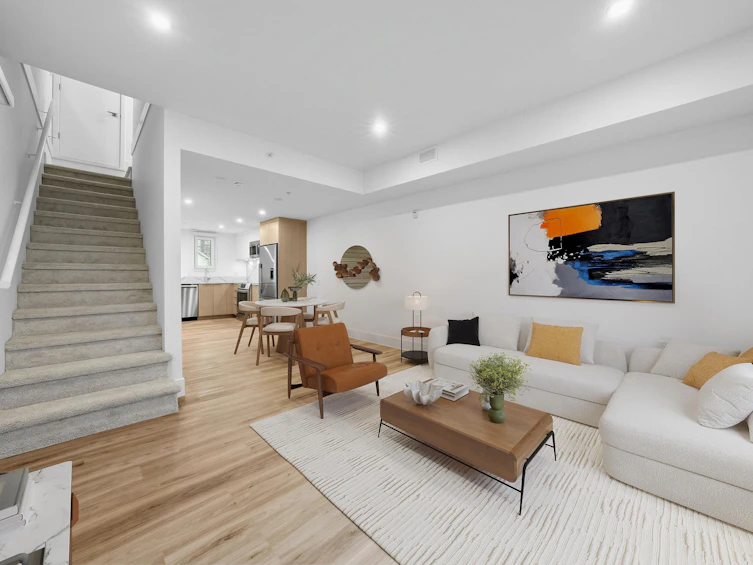 2071 E 1st Avenue, Vancouver, BC, V5N 1B6 - 10