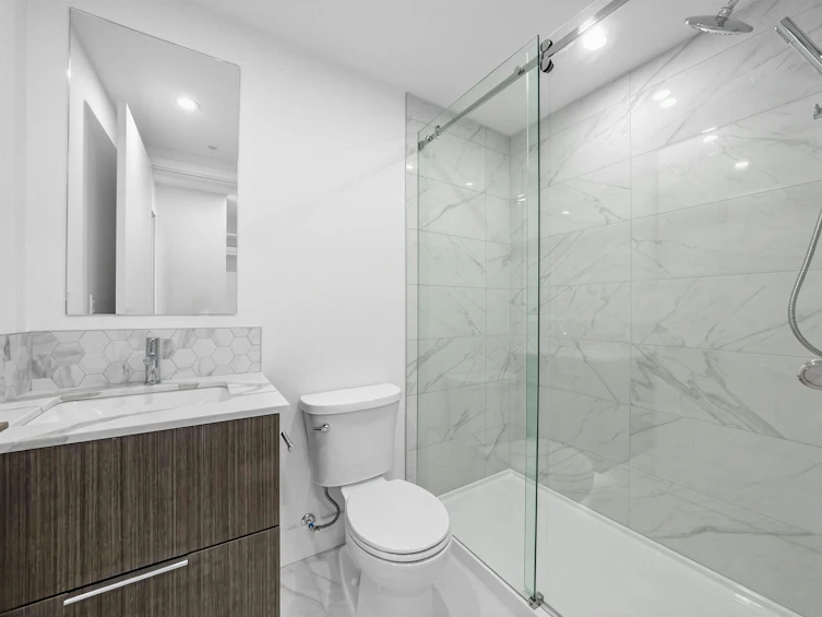 2071 E 1st Avenue, Vancouver, BC, V5N 1B6 - 28