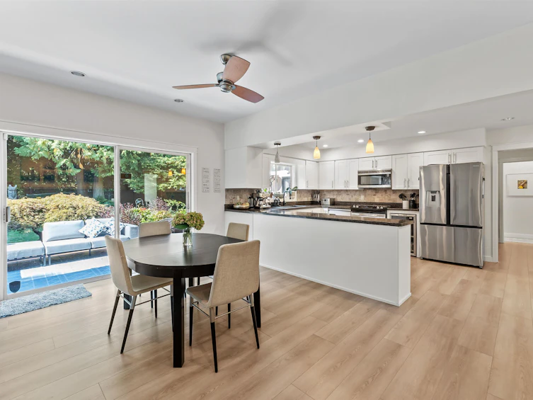 8 Halss Crescent, Vancouver, BC, V6N 3N2 - 5