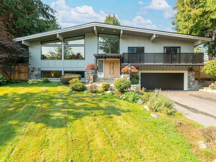 8 Halss Crescent, Vancouver, BC, V6N 3N2 - 18
