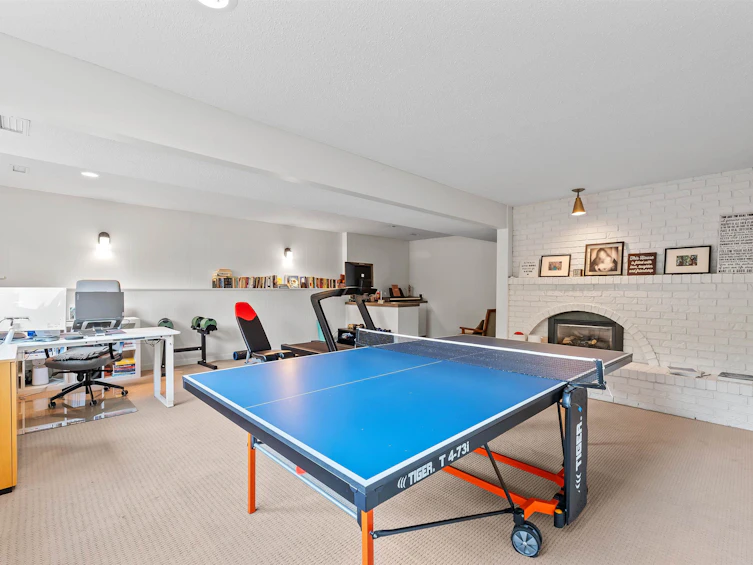 8 Halss Crescent, Vancouver, BC, V6N 3N2 - 14