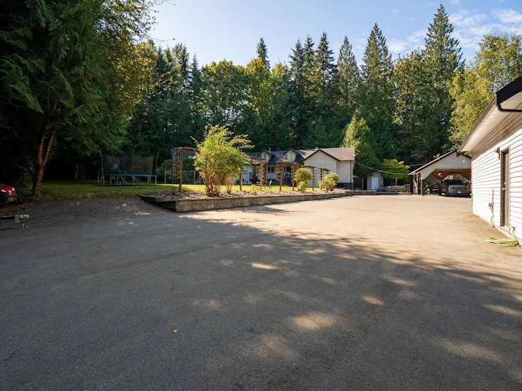 30210 Keystone Avenue, Mission, BC, V2V 4H9 - 9