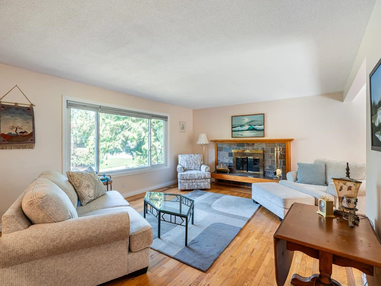 2283 Park Crescent, Coquitlam, BC, V3J 6T3 - 3