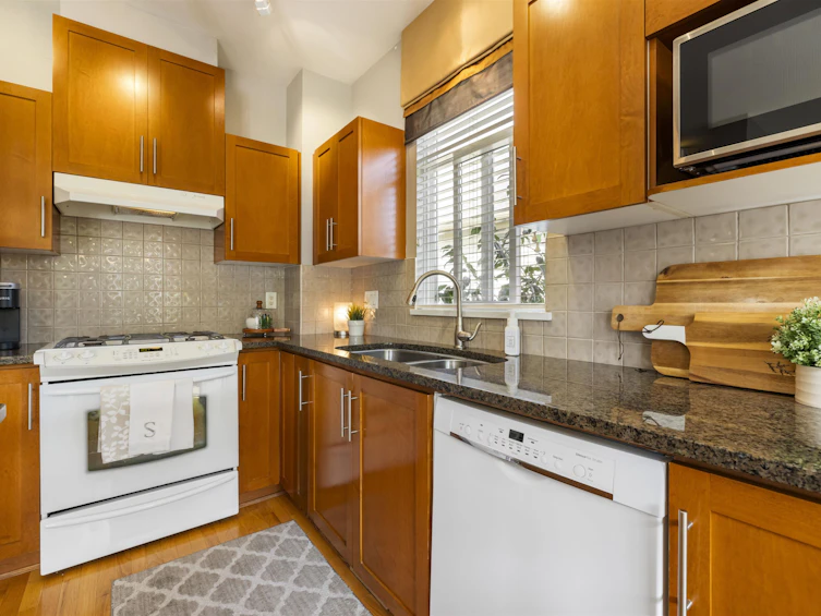 25-15188 62a Avenue, Surrey, BC, V3S 1W7 - 12