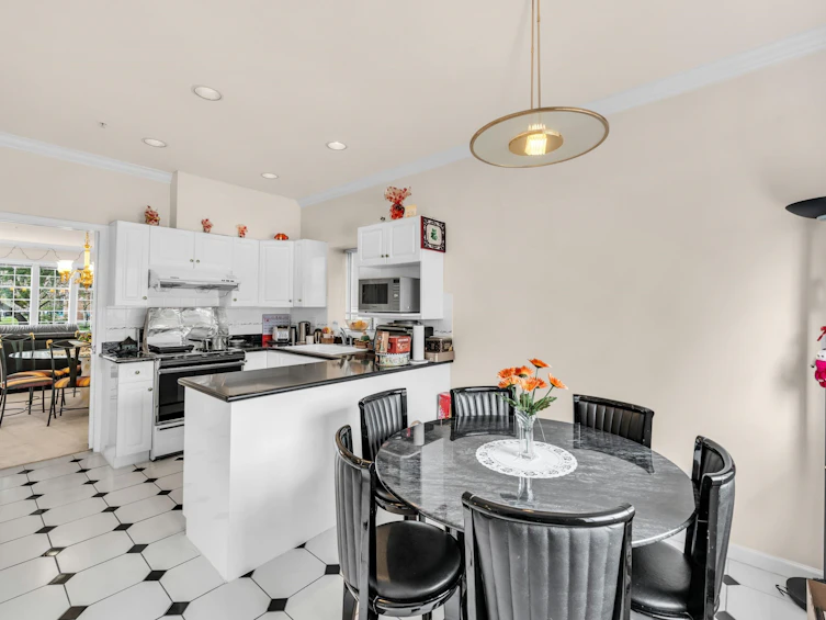 6388 Laburnum Street, Vancouver, BC, V6M 3S9 - 11