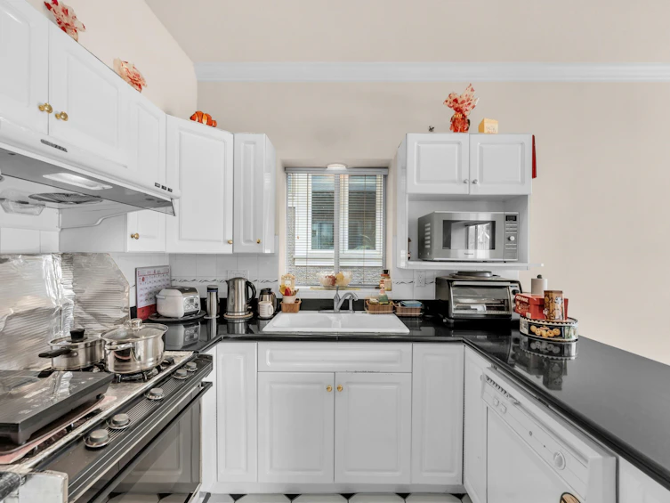 6388 Laburnum Street, Vancouver, BC, V6M 3S9 - 9