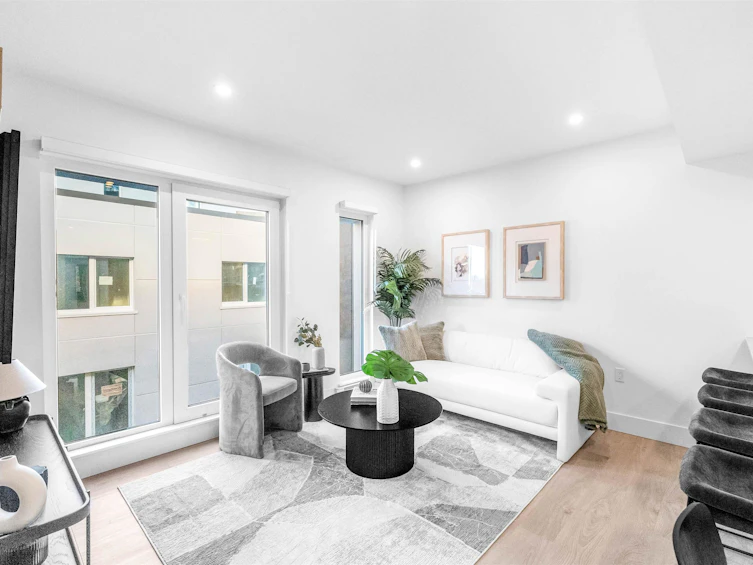2069 E 1st Avenue, Vancouver, BC, V5N 1B6 - 4