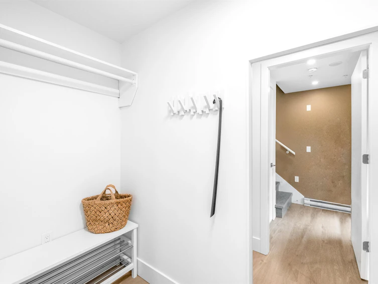 2069 E 1st Avenue, Vancouver, BC, V5N 1B6 - 32