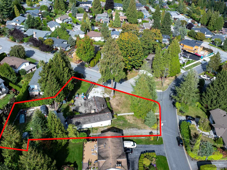 3100 Starlight Way, Coquitlam, BC, V3C 3R1 - 13