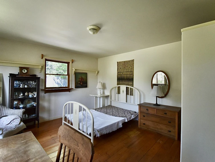 8084 Redrooffs Road, Halfmoon Bay, BC, V7Z 1C7 - 11