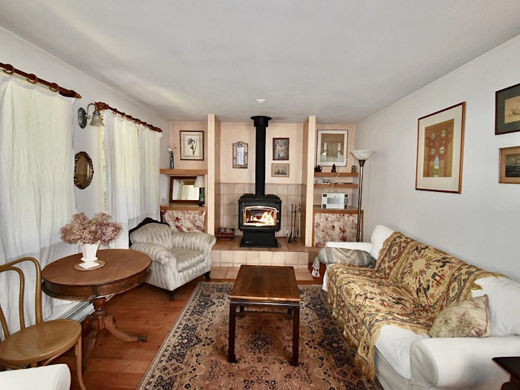 8084 Redrooffs Road, Halfmoon Bay, BC, V7Z 1C7 - 7