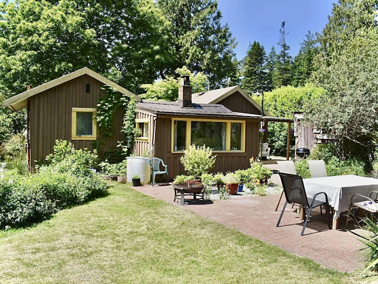 8084 Redrooffs Road, Halfmoon Bay, BC, V7Z 1C7 - 15