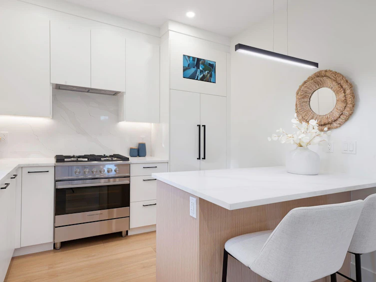 2-1233 E 37th Avenue, Vancouver, BC, V5W 3N9 - 3