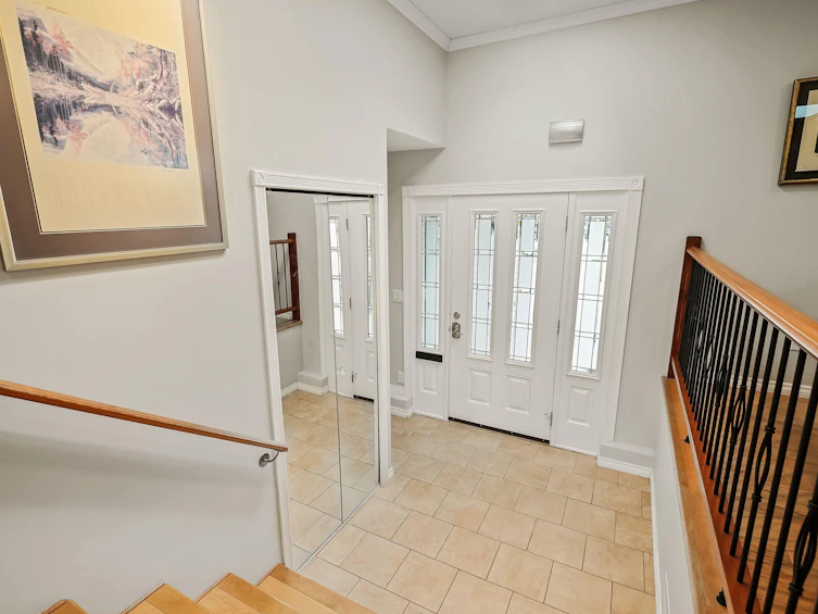 9175 Mulholland Place, Delta, BC, V4C 7X4 - 3