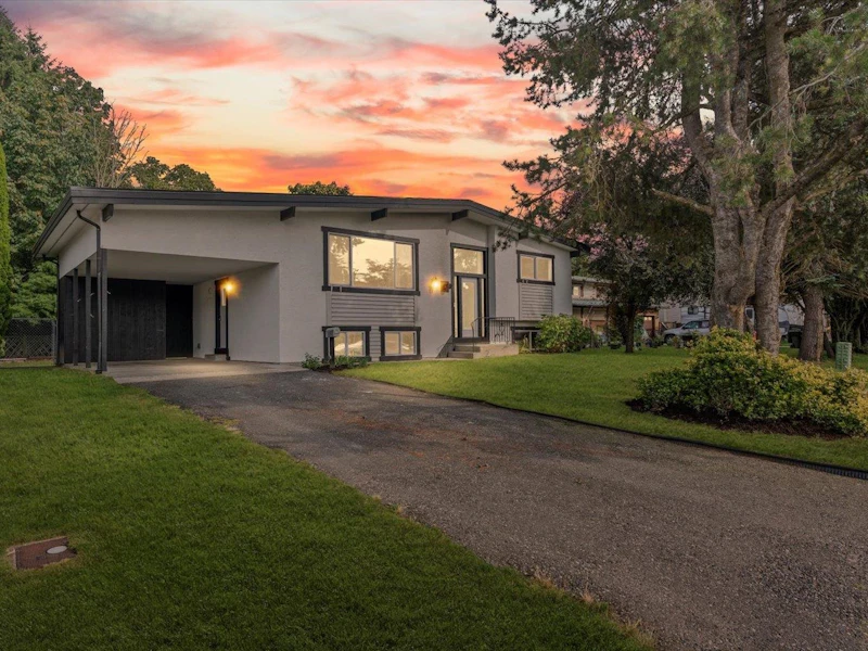 6050 Glenmore Drive, Chilliwack BC V2R 2H5