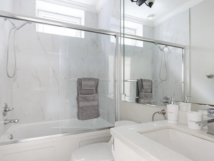 2721 W 14th Avenue, Vancouver, BC, V6K 2X1 - 39