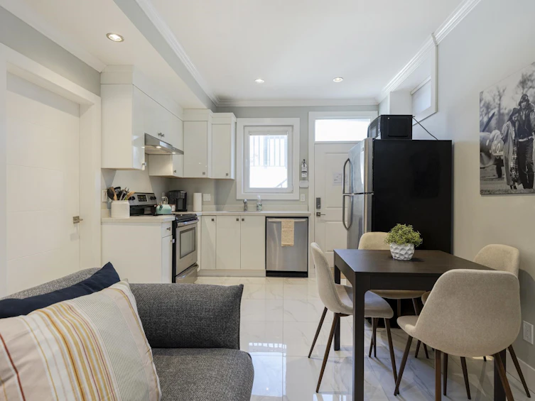 2721 W 14th Avenue, Vancouver, BC, V6K 2X1 - 35