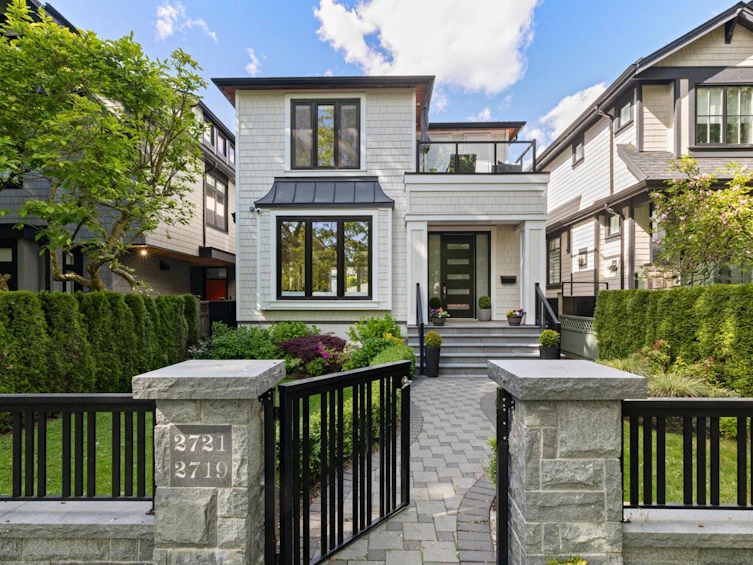 2721 W 14th Avenue, Vancouver, BC, V6K 2X1