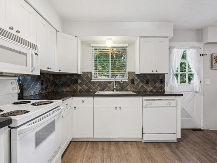 19674 47 Avenue, Langley, BC, V3A 5G8 - 13