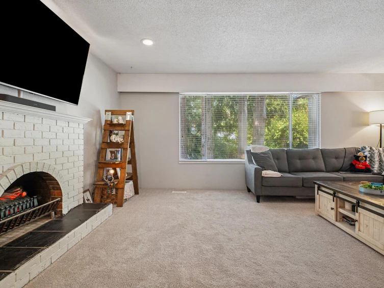 19674 47 Avenue, Langley, BC, V3A 5G8 - 5