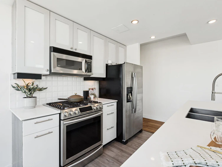 1907-138 E Esplanade Esplanade, North Vancouver, BC, V7L 4X9 - 22