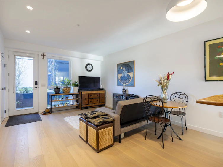 24-94 W King Edward Avenue, Vancouver, BC, V5Y 0N6 - 4