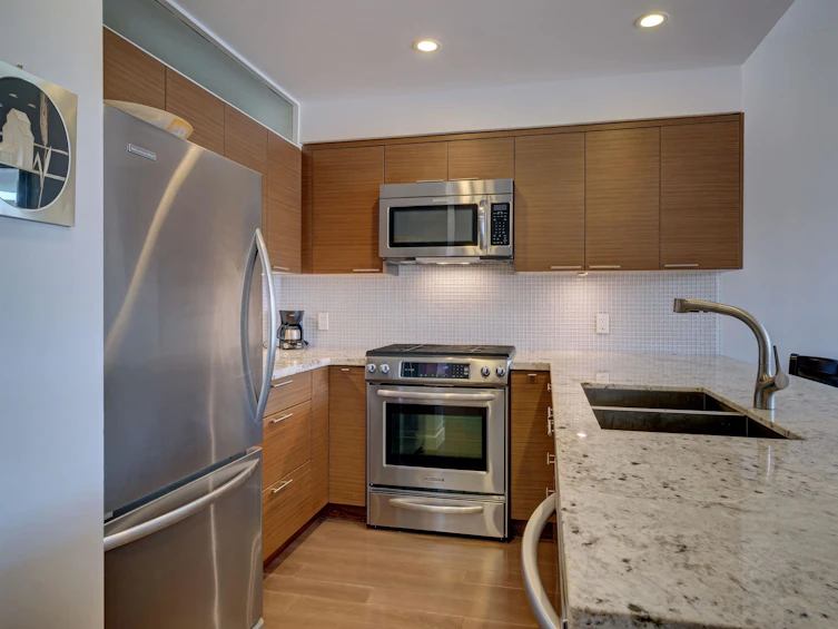 405-5725 Teredo Street, Sechelt, BC, V7Z 0J7 - 9