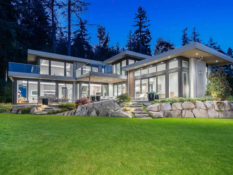 3704 Mckechnie Avenue, West Vancouver, BC, V7V 2M8 - 25