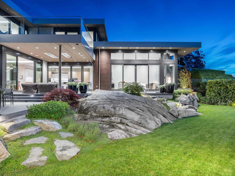 3704 Mckechnie Avenue, West Vancouver, BC, V7V 2M8 - 24