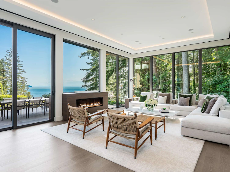 3704 Mckechnie Avenue, West Vancouver, BC, V7V 2M8 - 10