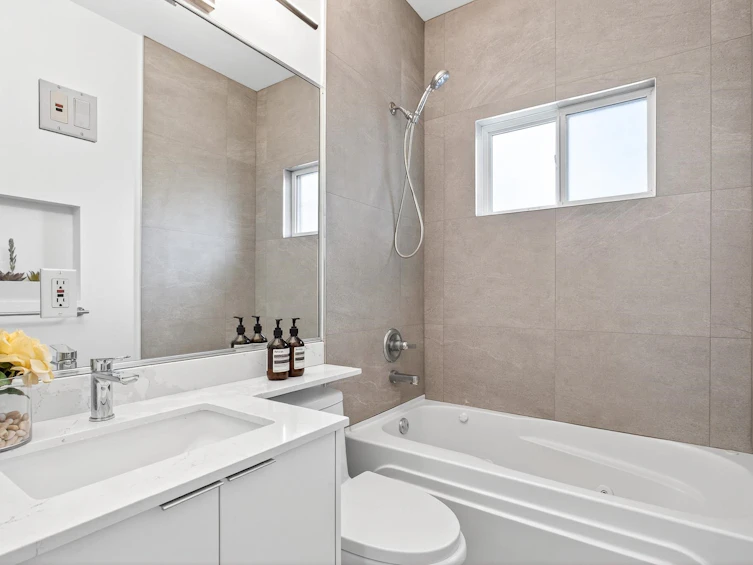 1368 E 7th Avenue, Vancouver, BC, V5N 1R7 - 24