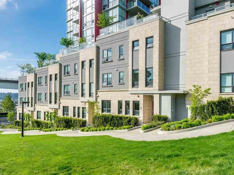 TH3-125 Columbia Street, New Westminster, BC, V3L 0G8