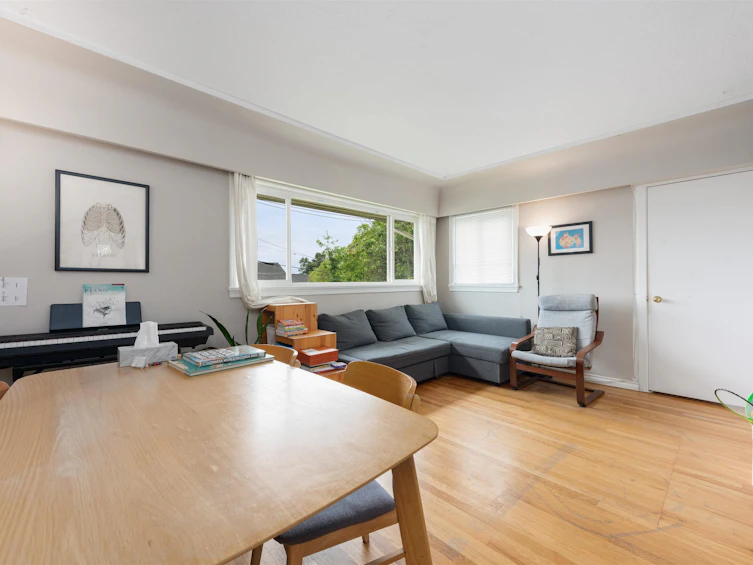 4561 Nanaimo Street, Vancouver, BC, V5N 5J5 - 2