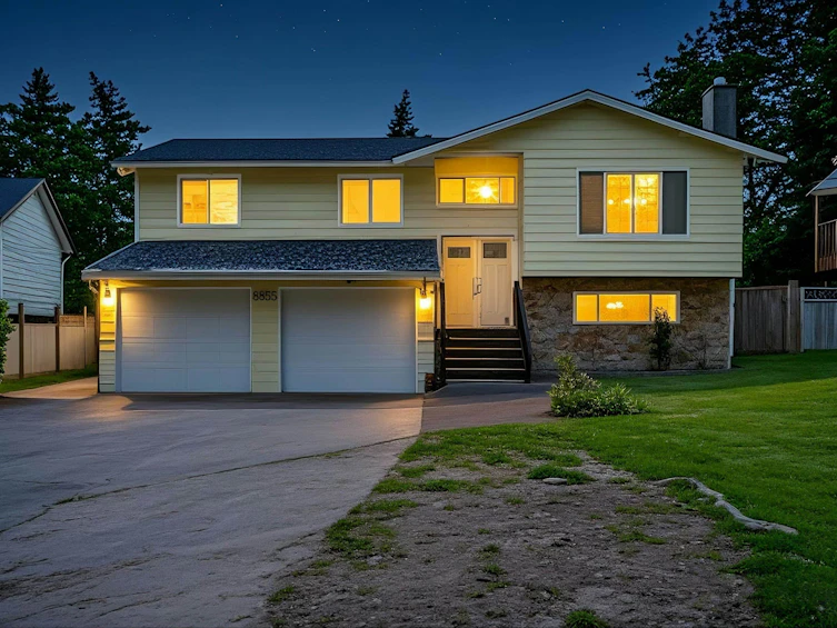 8855 146a Street, Surrey, BC, V3R 6Z9