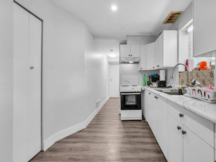 8855 146a Street, Surrey, BC, V3R 6Z9 - 29
