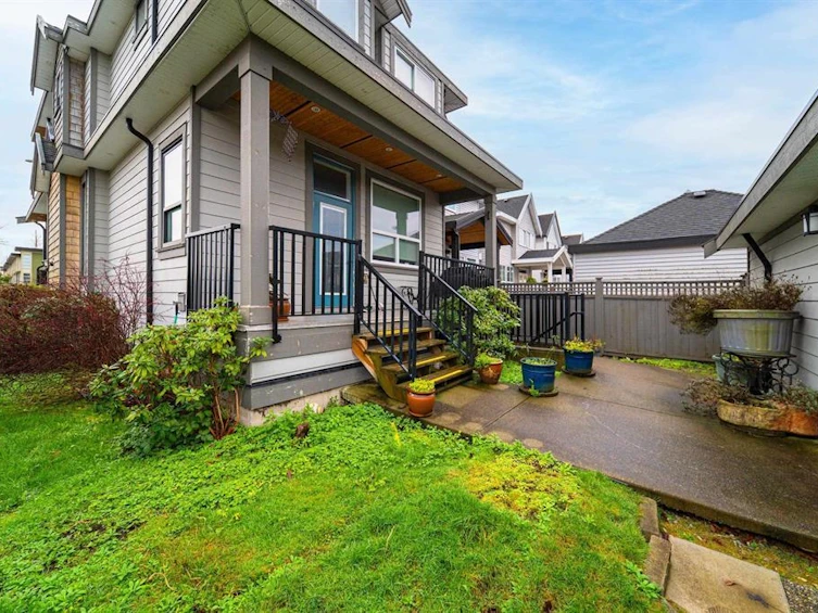 7299 194a Street, Surrey, BC, V4N 6K1