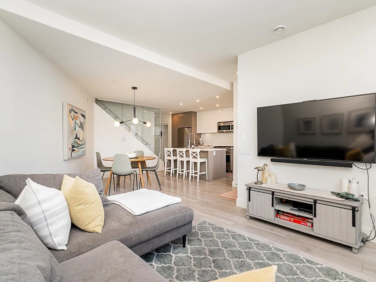 3412 St. Catherines Street, Vancouver, BC, V5V 3C4 - 8