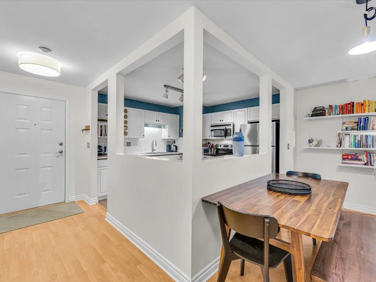 101-7139 18th Avenue, Burnaby, BC, V3N 3N4 - 18