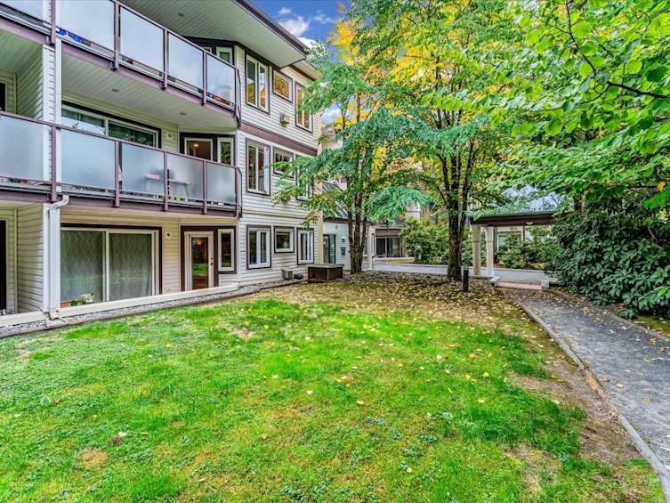 101-7139 18th Avenue, Burnaby, BC, V3N 3N4 - 7