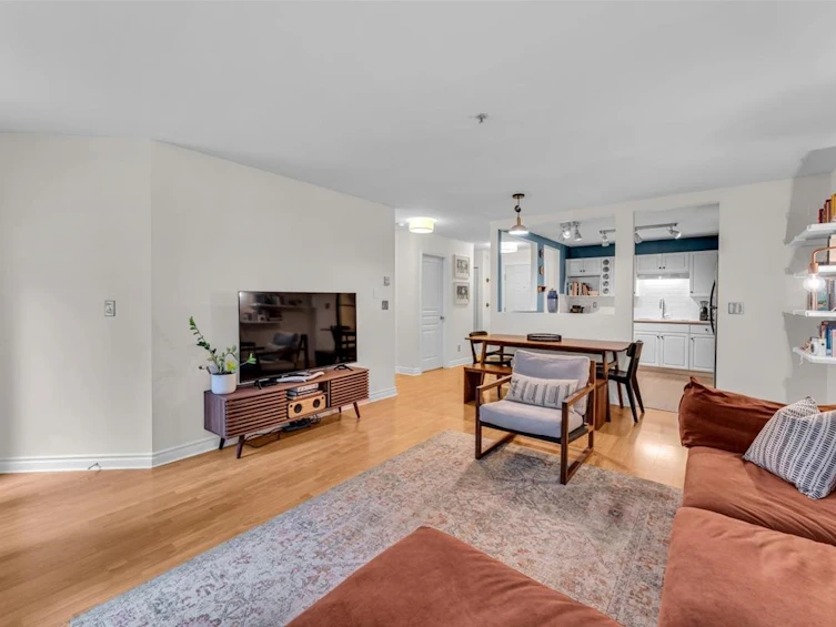 101-7139 18th Avenue, Burnaby, BC, V3N 3N4 - 10